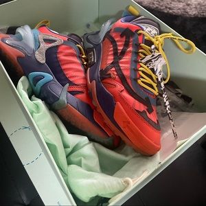 OFF-White Odsy-2000.